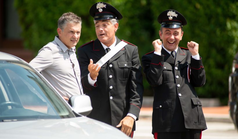 Alessandro Paci e i carabinieri in Non ci resta che ridere