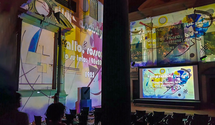 La videoinstallazione Kandinsky Explosion di Cesare Pergola