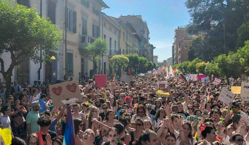 La parata del Toscana Pride di Pisa