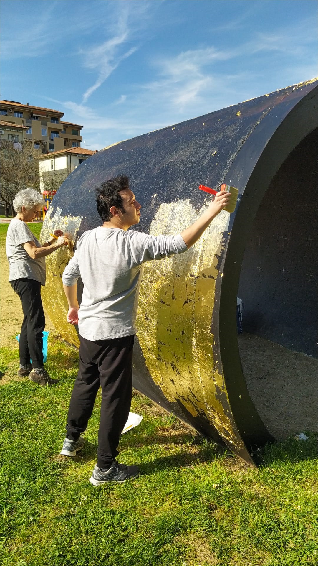 preparando linstallazione al parco di quinto